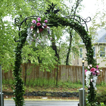Salal and Ruscus Greens Garland
