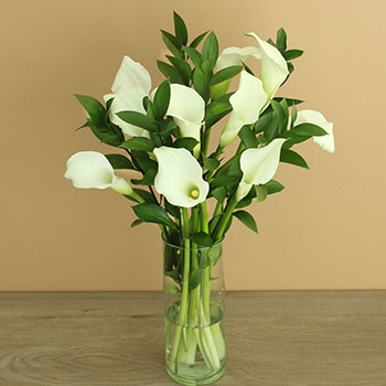 Off White Mini Callas Centerpieces