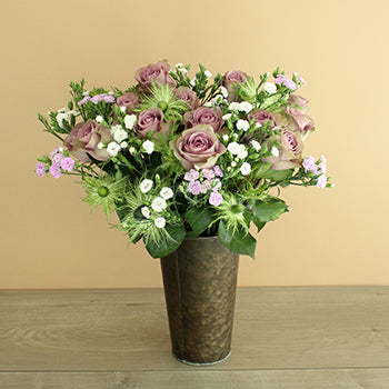 Irish Cottage Vintage Centerpiece