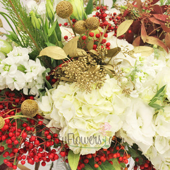 Classic Holidays DIY Flower Kit Up Close