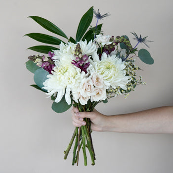 Farmhouse Style Wholesale DIY Flower Kit In a Hand