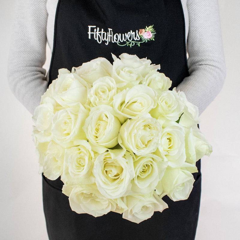 Mojito White Rose Bunch in a Hand