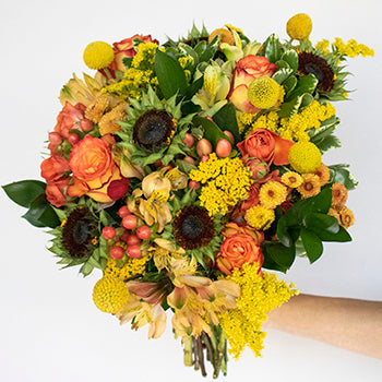 Modern Sunflower Centerpiece Celebration