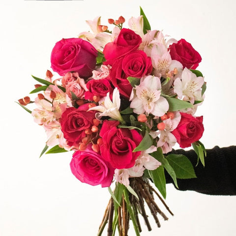 Pour The Rose Fresh Flower Bouquet Valentines Arrangements