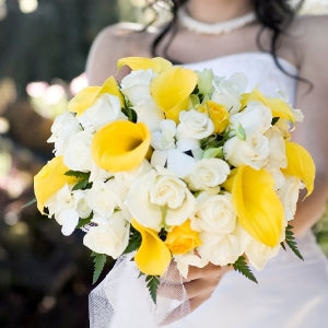 Rose and Mini Calla Wholesale DIY Flower Kit In a Hand