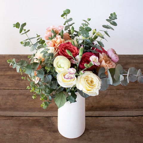 Simply Divine Peach Red Flower Bunch in Vase