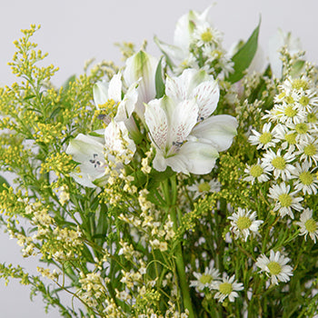 Kiss of Yellow Flower Centerpiece