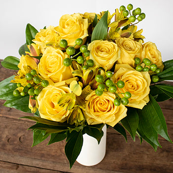 Soft Yellow Rose Flower Arrangement